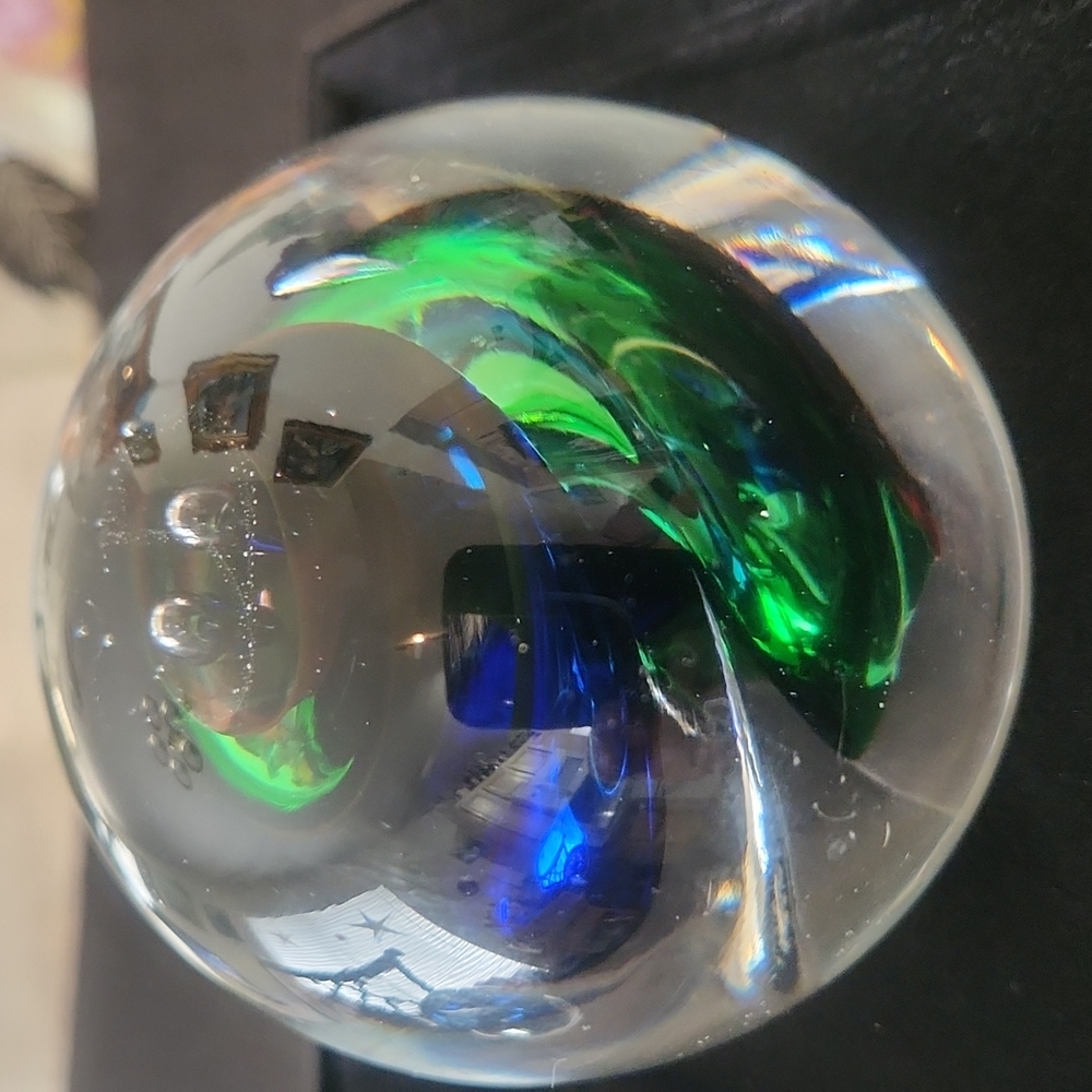 POLISH LEAD CRYSTAL GREEN AND BLUE SWIRL PAPER WEIGHT. JUST BEAUTIFUL.